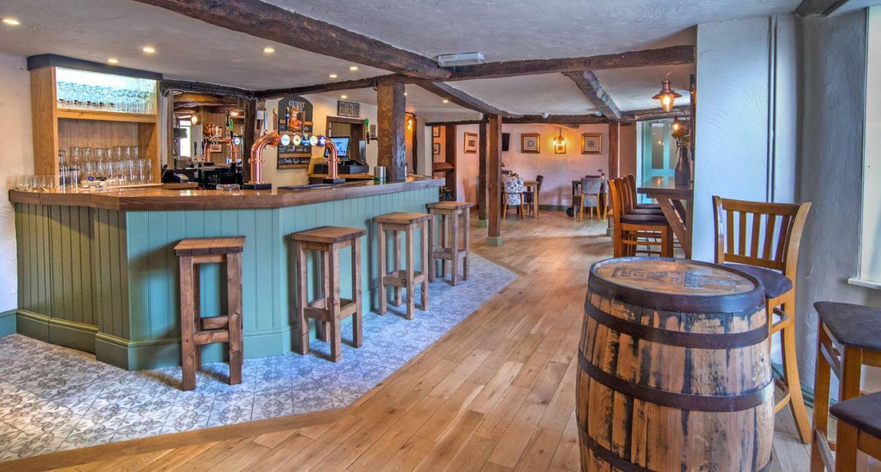 Chequers Inn Fladbury Экстерьер фото
