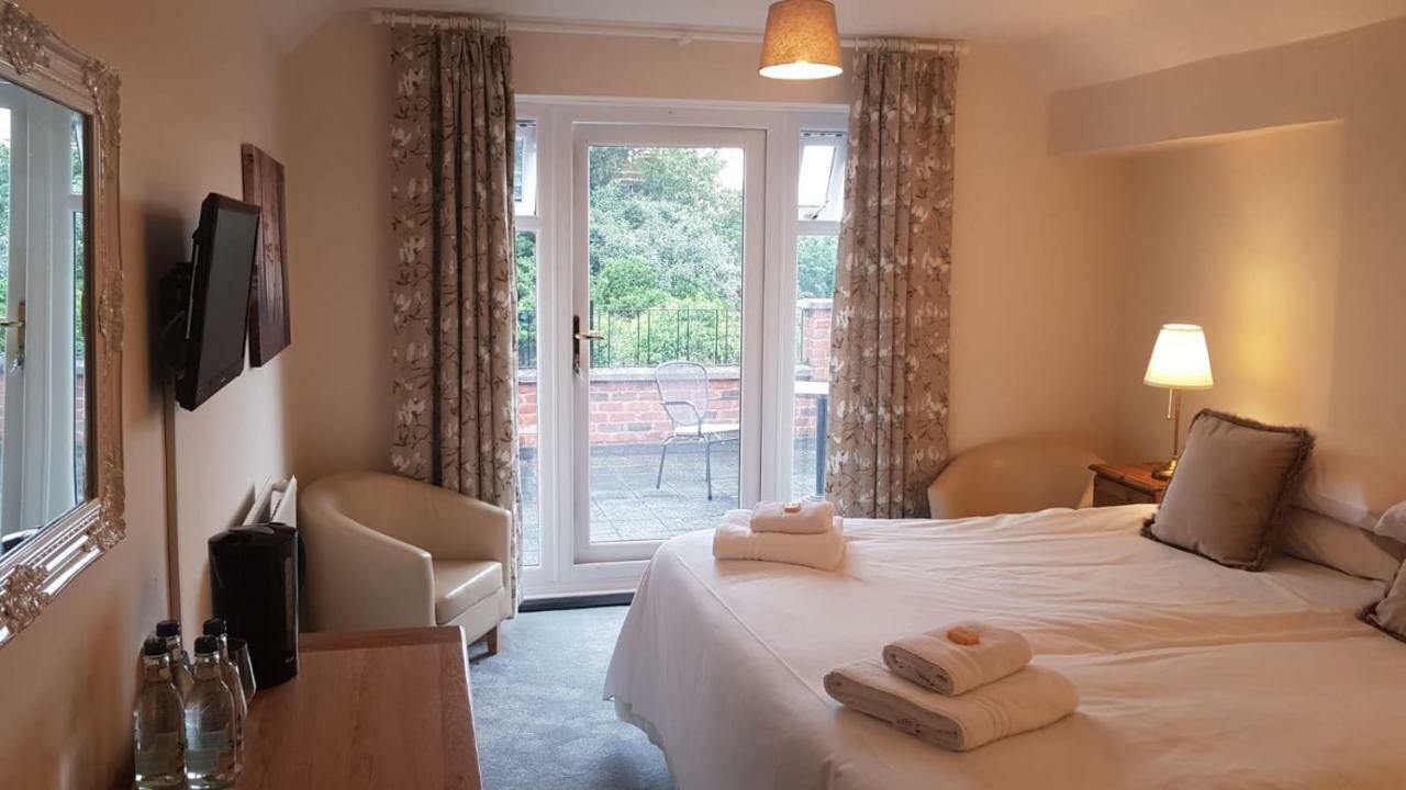 Chequers Inn Fladbury Экстерьер фото