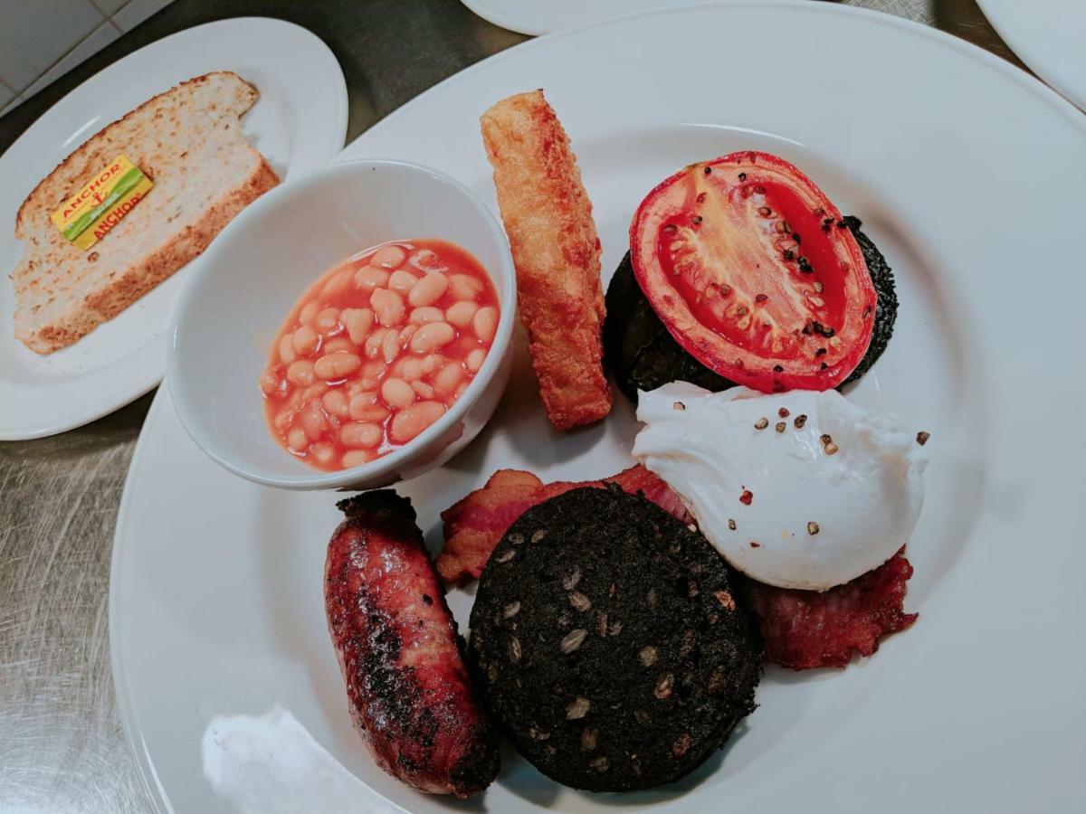 Chequers Inn Fladbury Экстерьер фото